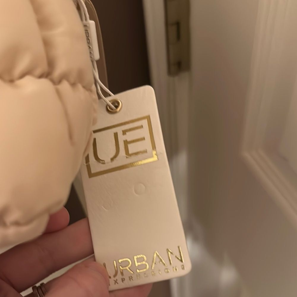 Urban Expressions Quilted Cream Shoulder Bag NWT - Picture 3 of 7